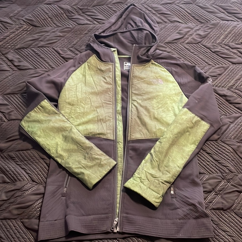 EUC - Men’s North Face Jacket